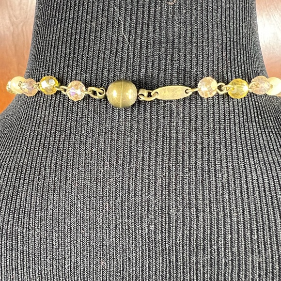 Melania Clara Necklace - Picture 3 of 6